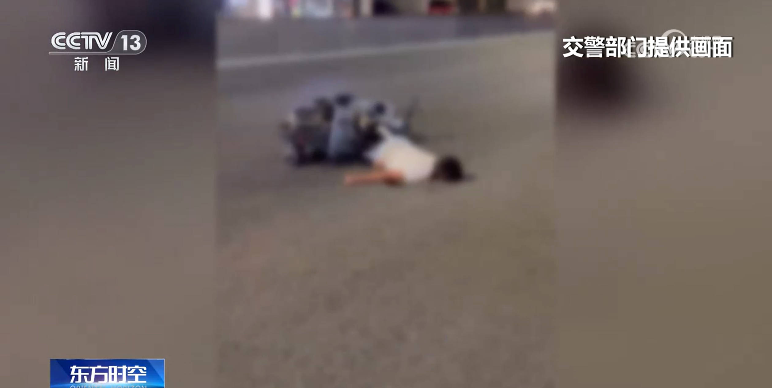 皇冠信用开户申请_时速可达180公里皇冠信用开户申请！部分未成年人沉迷？电动自行车非法改装暗藏隐患