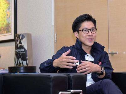 Vietnam Football Agent _霍启刚：我敢不疼老婆吗？那可是拿3000亿继承权换的Vietnam Football Agent ！