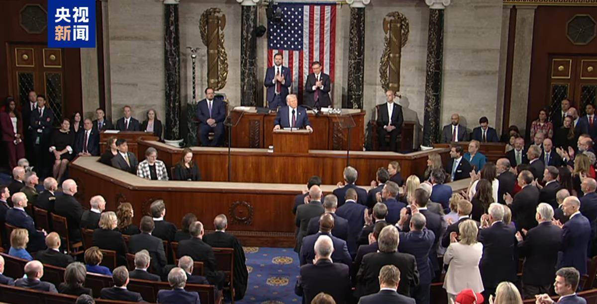 皇冠登2代理_特朗普演讲现场杠起来了！共和党人鼓掌高呼皇冠登2代理，民主党人大喊“谎言”，还有人被赶出会场