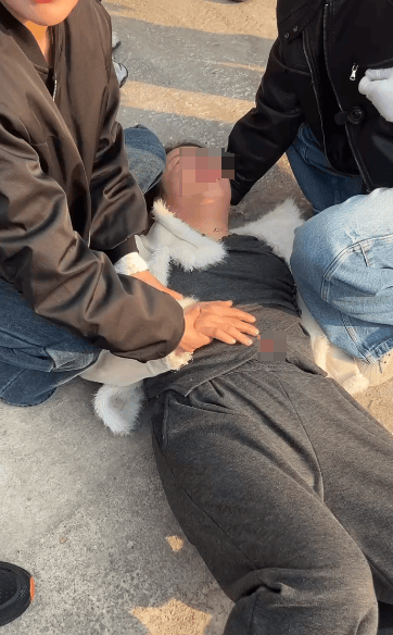 hga030账号_山东一单亲妈妈直播间阻止网友辱骂“唐宝”少年遭上门殴打hga030账号，警方：已受理案件，正调查