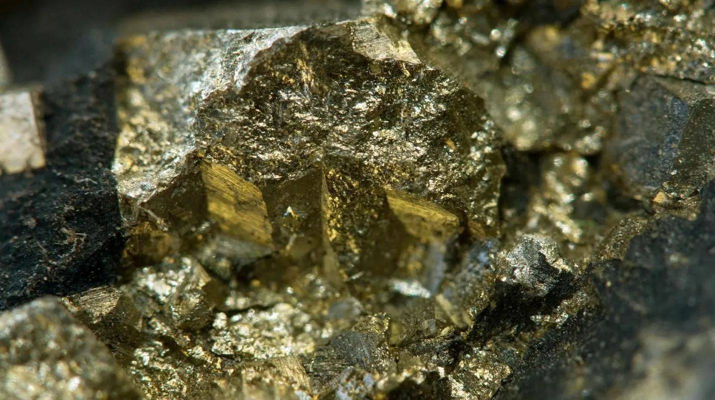 信用網怎么开户_“卖谁都不许卖给中国！”蒙古国把最大铜矿卖给澳洲信用網怎么开户，并提出一无理要求