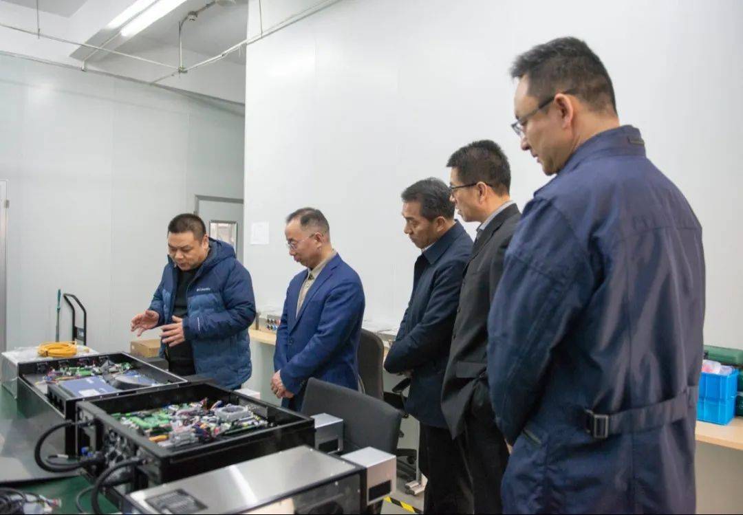 皇冠代理登1,2,3_镇江市人大常委会副主任、丹阳市委书记王成明带队赴开发区调研民营企业发展