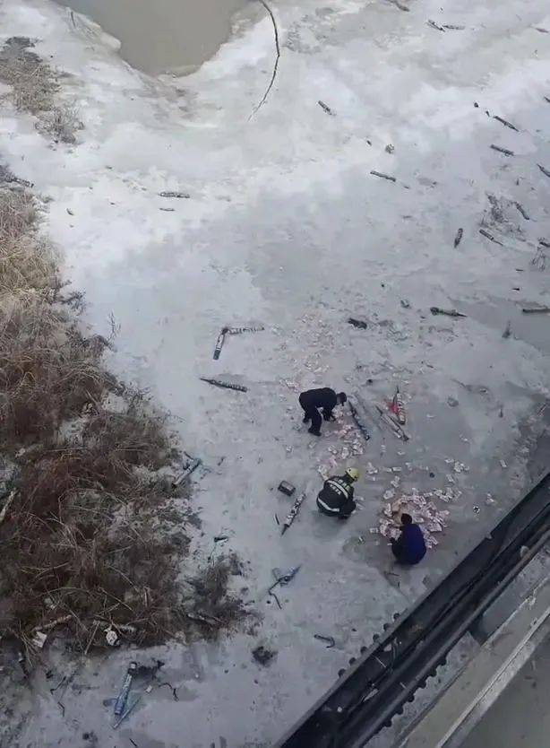 皇冠登3管理出租_大桥下发现大量百元大钞皇冠登3管理出租，知情人：是真钞，最少有10万