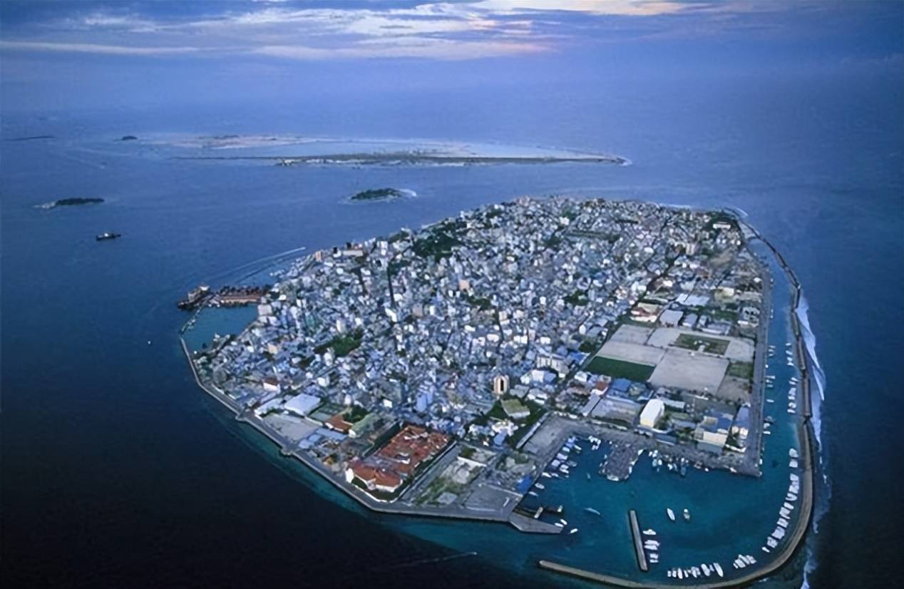 皇冠信用网怎么开户_华裔总统上台就和中国“断交”皇冠信用网怎么开户，面临亡国危机，希望中国伸出援手？