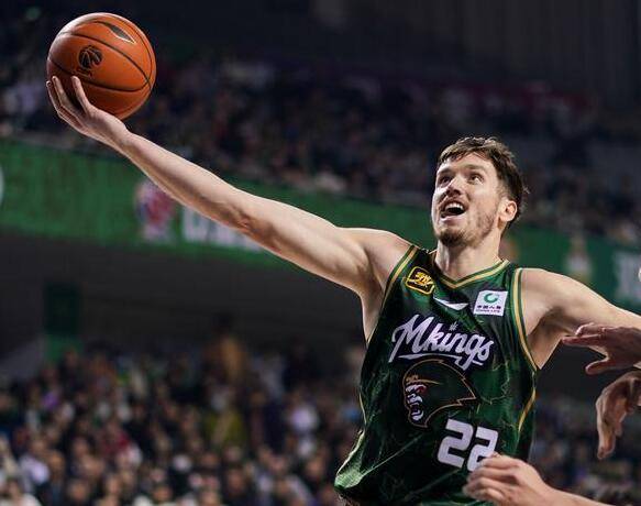 皇冠信用网开户_爆冷皇冠信用网开户！戴维斯30分利夫26+16 同曦主场逆转辽宁