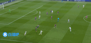 皇冠信用网平台代理_半场-巴萨3-1本菲卡总比分4-1领先 亚马尔传射拉菲尼亚双响