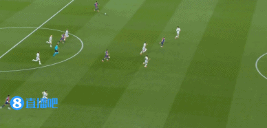 皇冠信用网平台代理_半场-巴萨3-1本菲卡总比分4-1领先 亚马尔传射拉菲尼亚双响