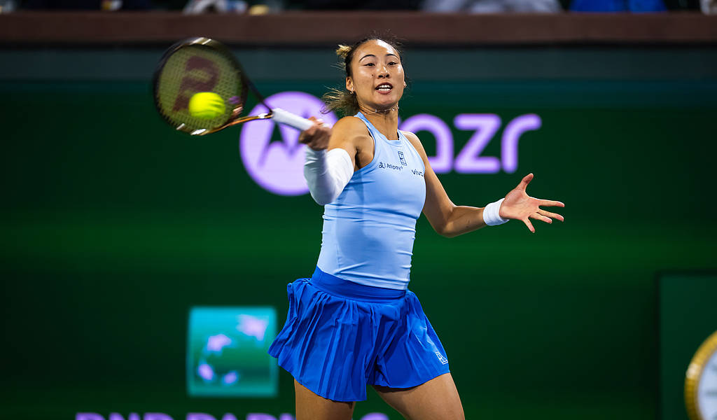 体育皇冠信用网_WTA印第赛：郑钦文2-0完胜乌克兰好手 进八强战斯瓦泰克