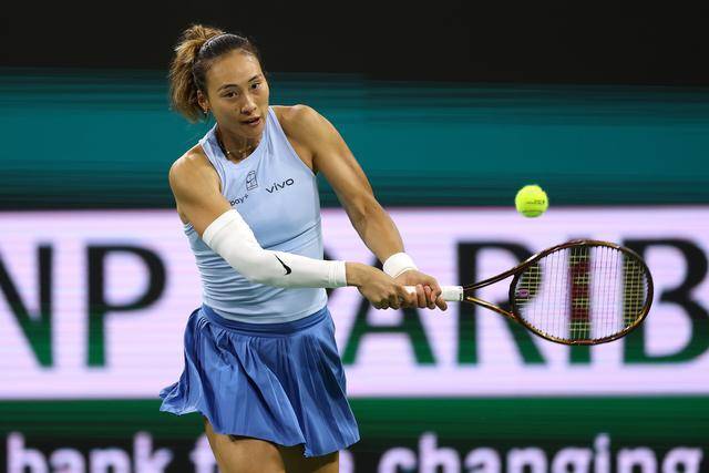 hga030皇冠app下载_郑钦文不敌斯瓦泰克hga030皇冠app下载，遗憾止步女单八强