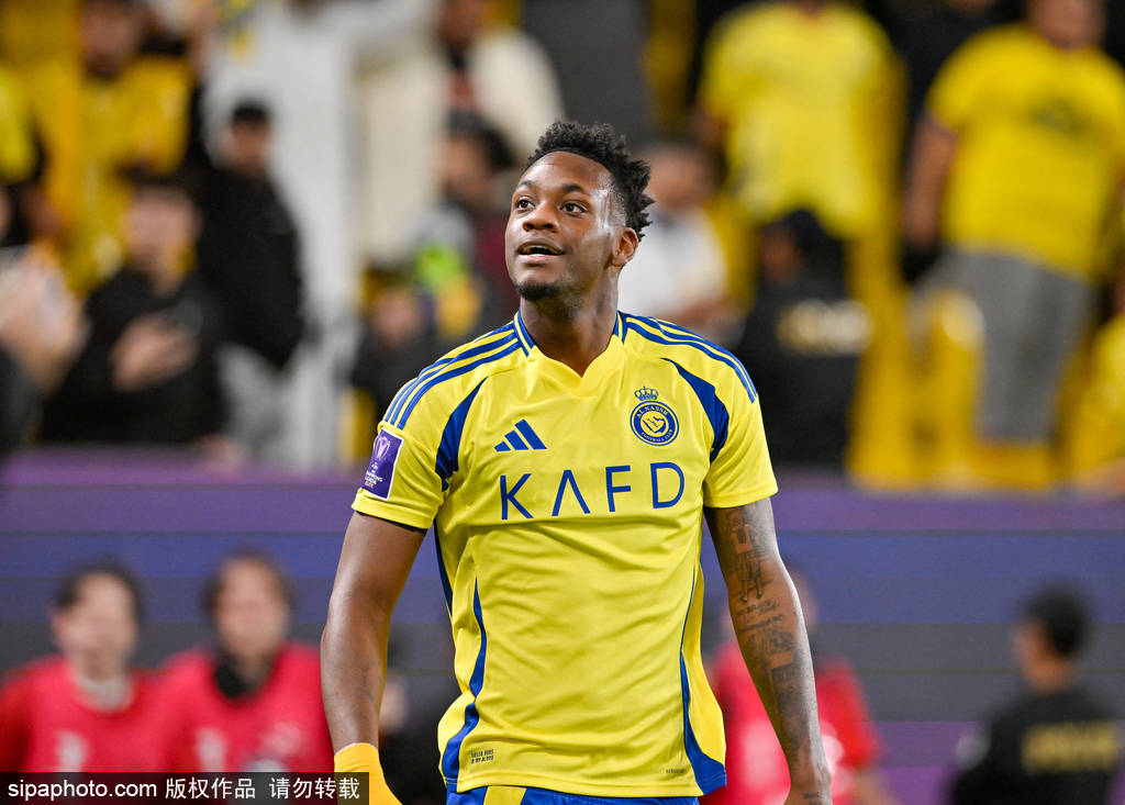 皇冠足球平台代理_沙特联-C罗生涯第928球 十人利雅得胜利3-1止联赛2轮不胜
