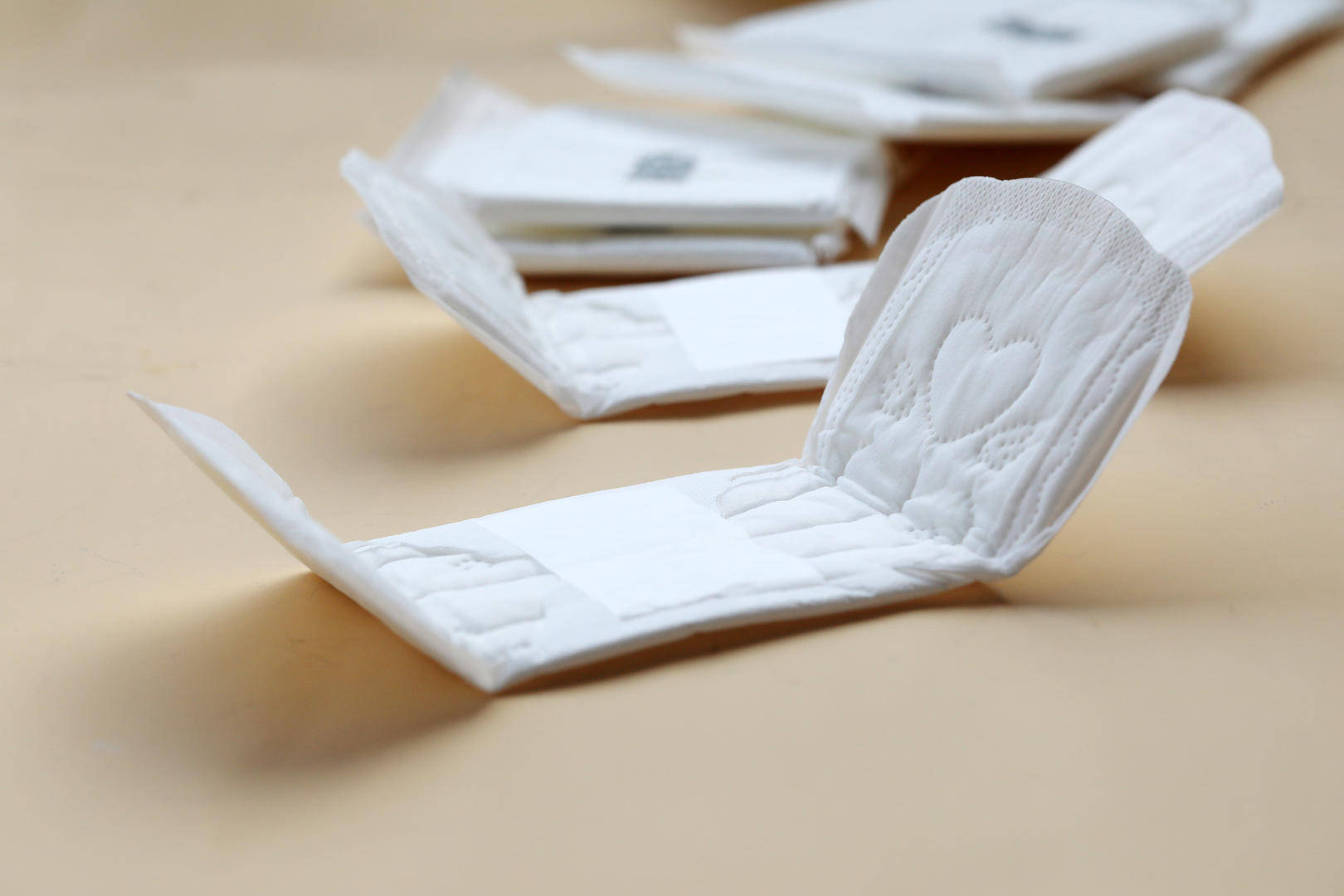 皇冠足球管理平台出租_“3·15”曝光：买通大品牌内部员工皇冠足球管理平台出租，购入母婴残次品再销售，涉及自由点、好之等公司