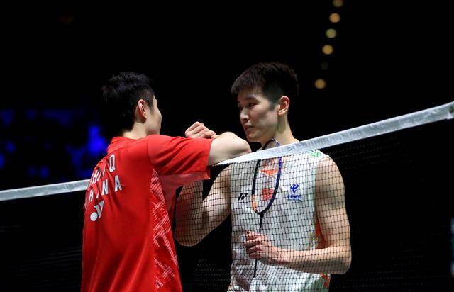 皇冠信用网去哪里弄_全英羽毛球公开赛：石宇奇淘汰李诗沣晋级男单决赛
