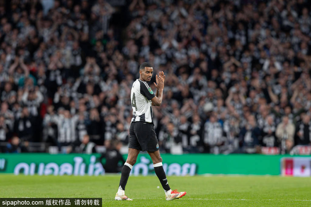 皇冠信用网开户_联赛杯-小基耶萨破门 利物浦1-2目送纽卡斯尔70年首冠