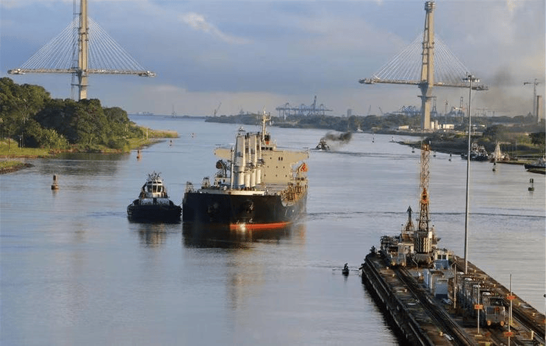 皇冠信用網登1_李嘉诚迎当头一棒！190亿还未到手皇冠信用網登1，中方专机抵达巴拿马，信号强烈