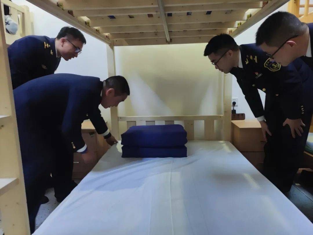 皇冠信用网押金多少_汕头海事局党组书记、局长陈楚坤到广澳海事处开展准军事化管理试点工作督导调研