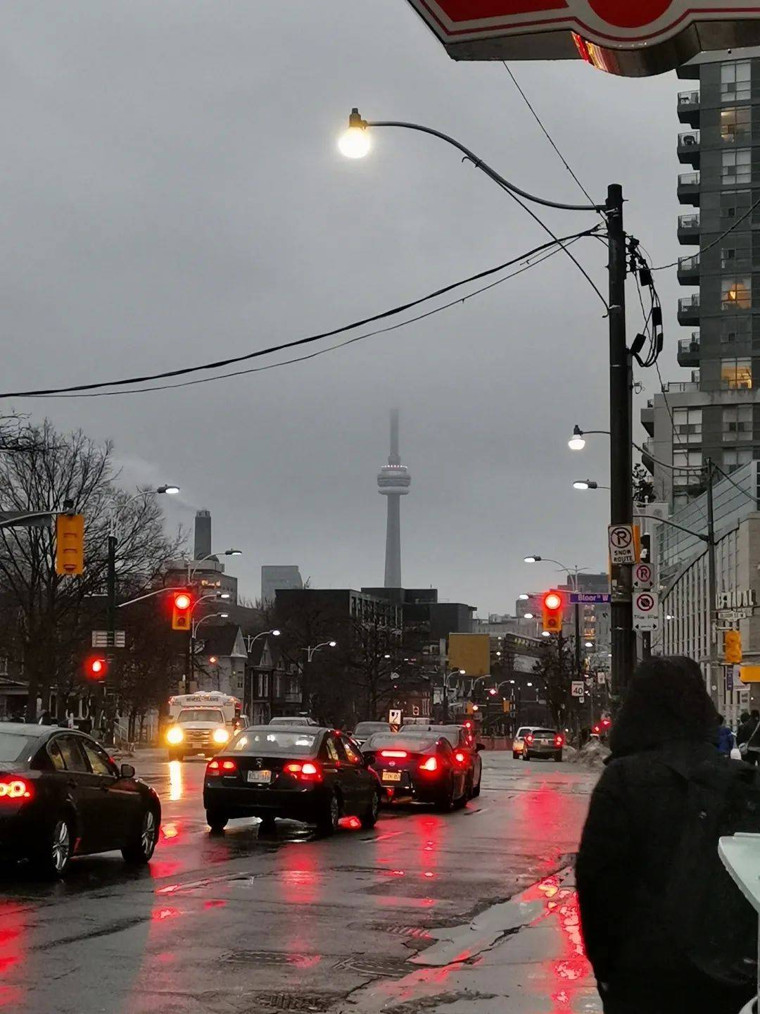 皇冠登3管理出租_父母卖房凑数十万学费皇冠登3管理出租，女孩在加拿大留学一年后退学回国自考专科