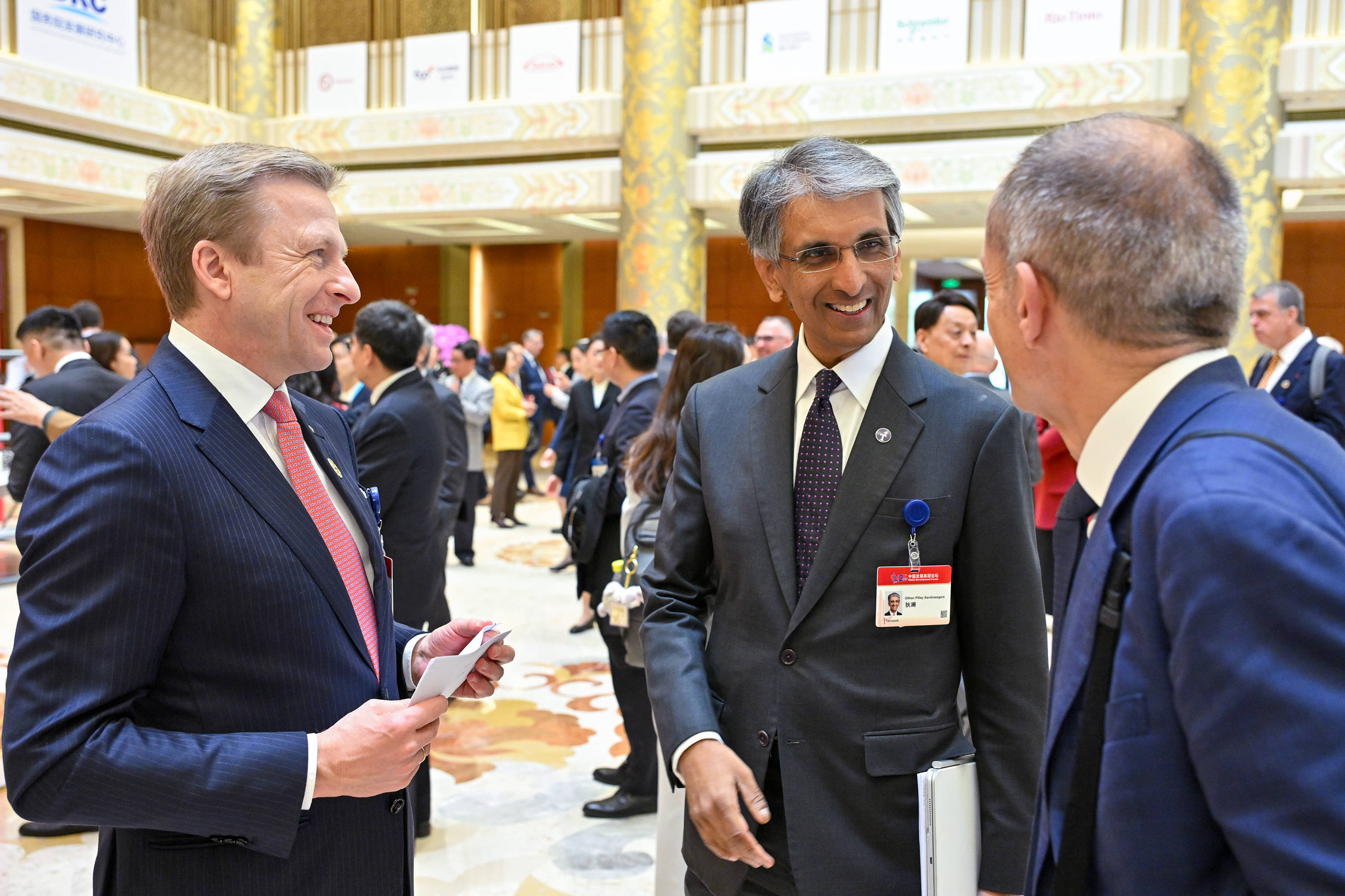 皇冠信用網如何代理_高层论坛2025｜“创新为中国经济注入韧性”——中国发展高层论坛与会嘉宾对中国发展前景充满信心