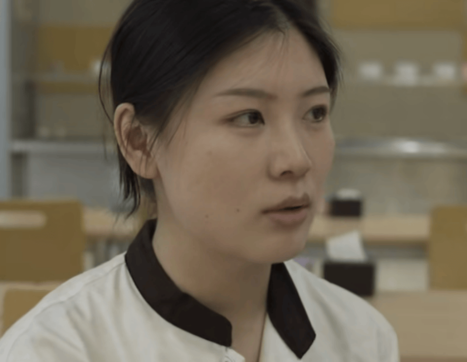 皇冠信用网去哪里弄_26岁北大研究生当食堂阿姨：比互联网大厂更快乐皇冠信用网去哪里弄，想做食堂经理