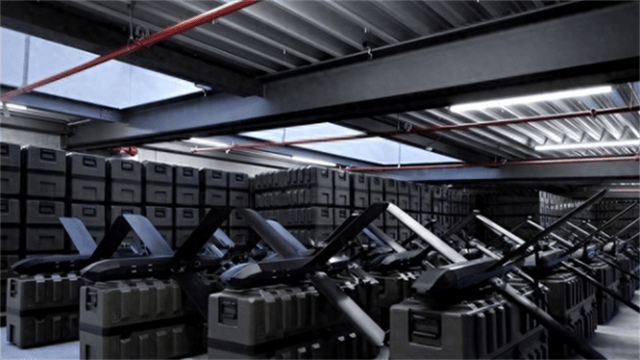 皇冠信用網代理_眼看美欧靠不上皇冠信用網代理，乌克兰妇女迎着枪林弹雨，深入俄军阵地厮杀