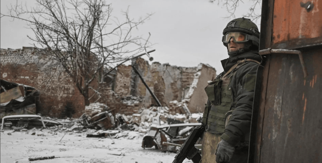 皇冠信用網在线申请_乌军突袭俄罗斯领土之际皇冠信用網在线申请，本土亲俄势力却暗流涌动！乌多地被袭是否预示新一轮冲突？