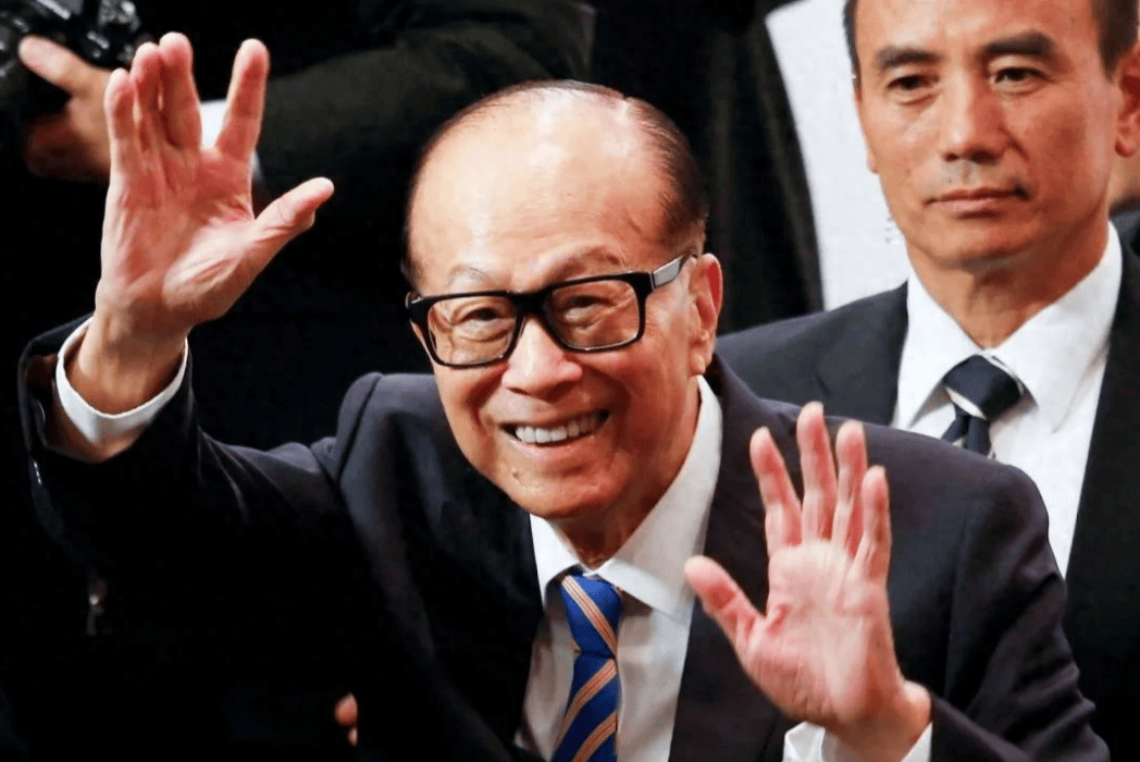 皇冠信用登2代理_李嘉诚与贝莱德交易已无人可挡？李嘉诚执意将港口卖给美国皇冠信用登2代理，我商务部一句话定性！