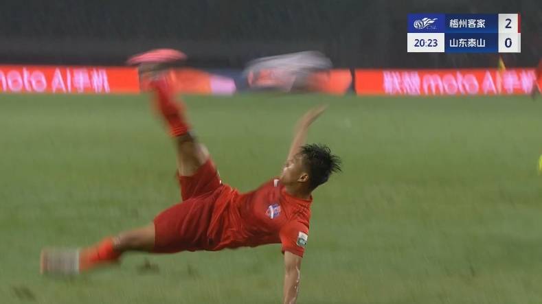 体育皇冠信用網_半场-杨超声精彩倒钩罗德里格传射 梅州客家暂3-1山东泰山