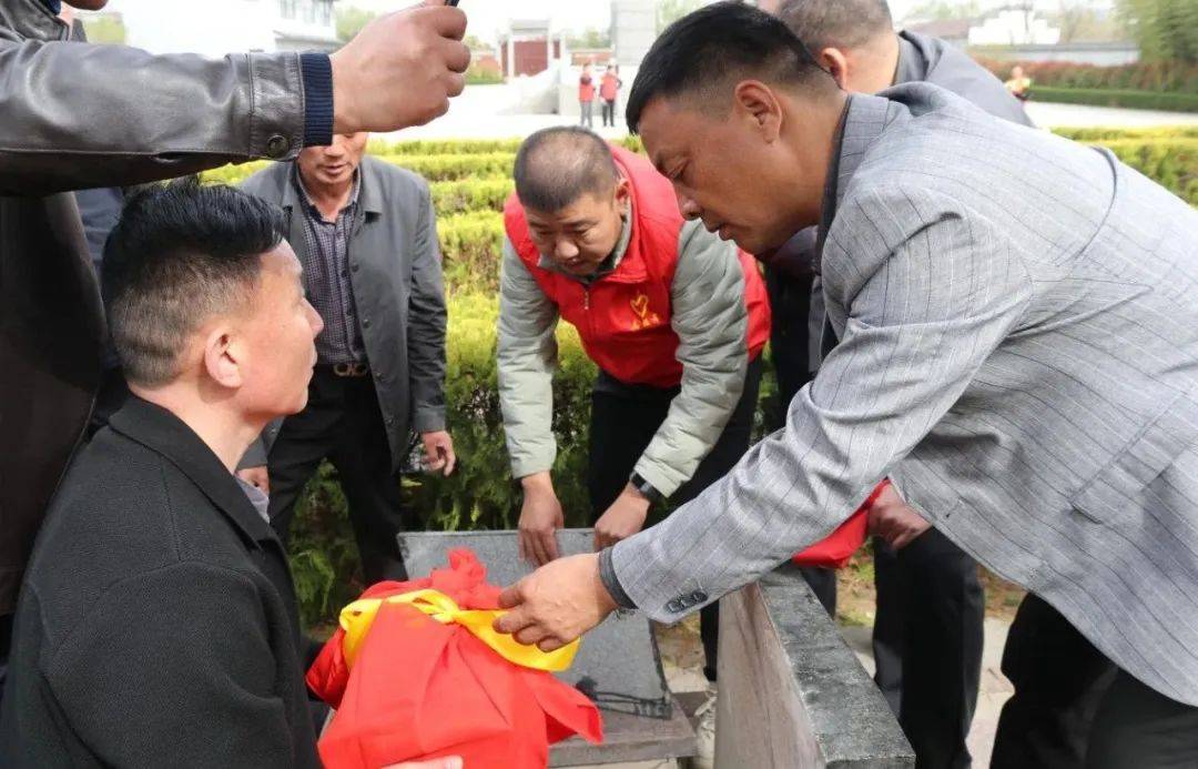 皇冠信用網在线申请_实弹演习中不幸牺牲皇冠信用網在线申请，商丘籍刘新纪烈士骨灰安葬回乡