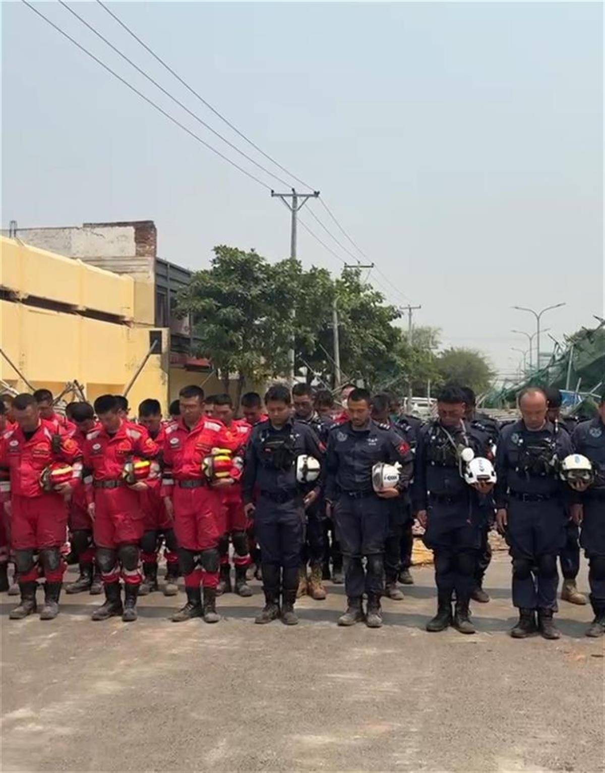 怎么注册皇冠信用网_缅甸强震已造成2719人遇难怎么注册皇冠信用网，曼德勒拉响警报，搜救现场众人脱帽默哀
