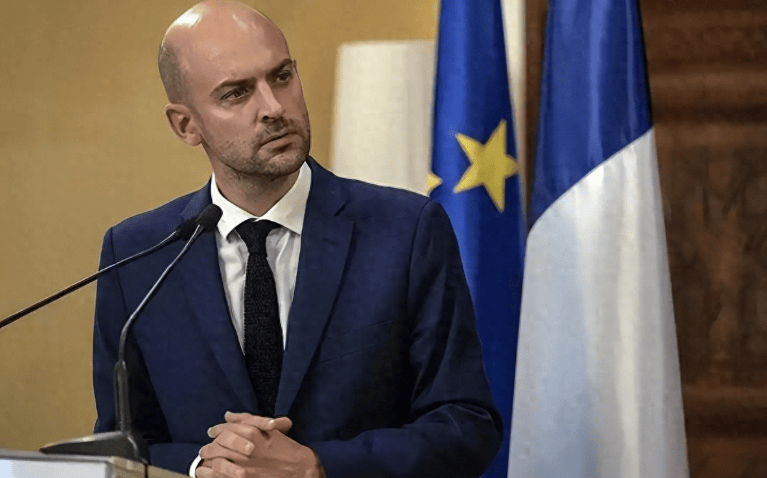 皇冠登3管理出租_中法发布联合声明皇冠登3管理出租，给特朗普送了份“大礼”，法外长一语轰动舆论