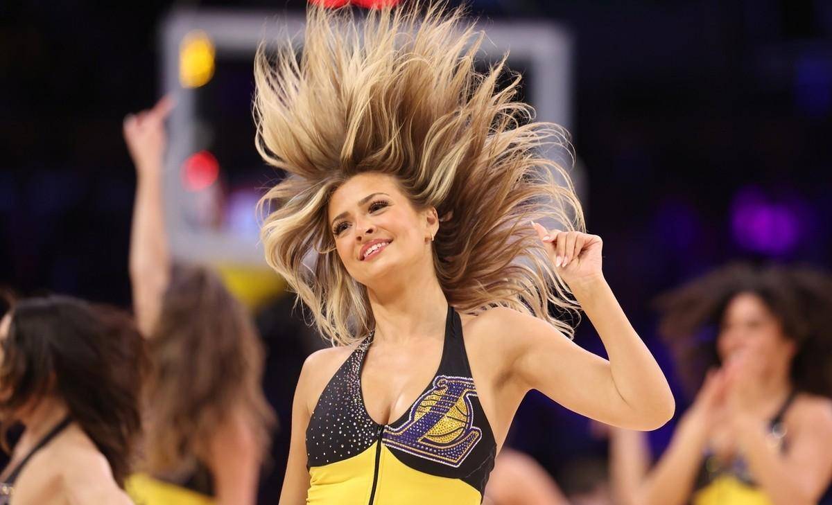 皇冠登1登2登3代理_詹姆斯成就履历斐然！瑕不掩瑜皇冠登1登2登3代理，历史地位仍需时间验证