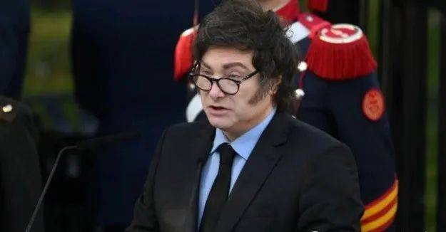 皇冠信用網注册_特朗普连夜发文谈中国的反制：我们美国会坚持住皇冠信用網注册，结果将载入史册