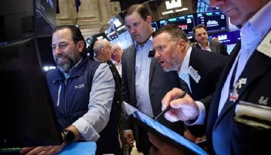 波兰丙组联赛_开盘：美股周四大幅低开 股指回吐昨日涨幅