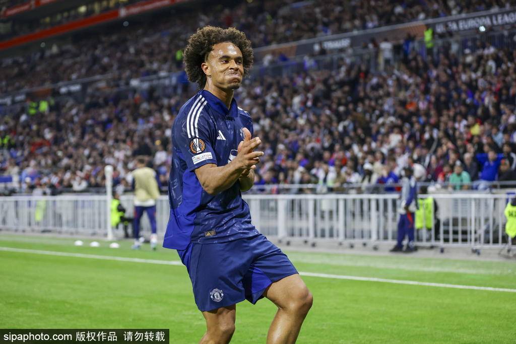 捷克联赛U19_欧联-齐尔克泽破门奥纳纳两送礼 曼联2-2遭里昂绝平