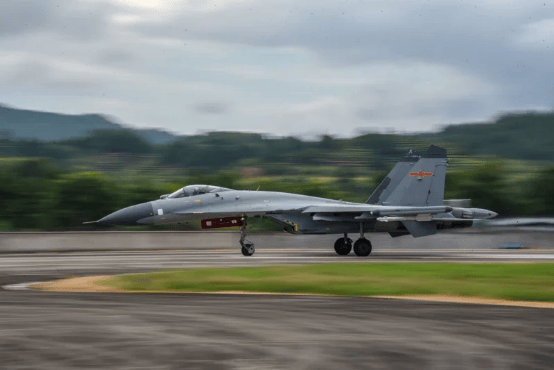 DOTA2: FISSURE SPECIAL (BEST OF 3)_台媒紧盯：11日上午10时23分起DOTA2: FISSURE SPECIAL (BEST OF 3)，21架次解放军军机出海活动，其中12架次越过所谓“海峡中线”