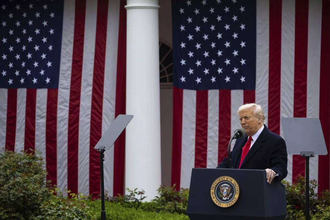 皇冠足球管理平台出租_非把自己逼上绝路？白宫传来消息皇冠足球管理平台出租，特朗普已签字，对等关税又升级