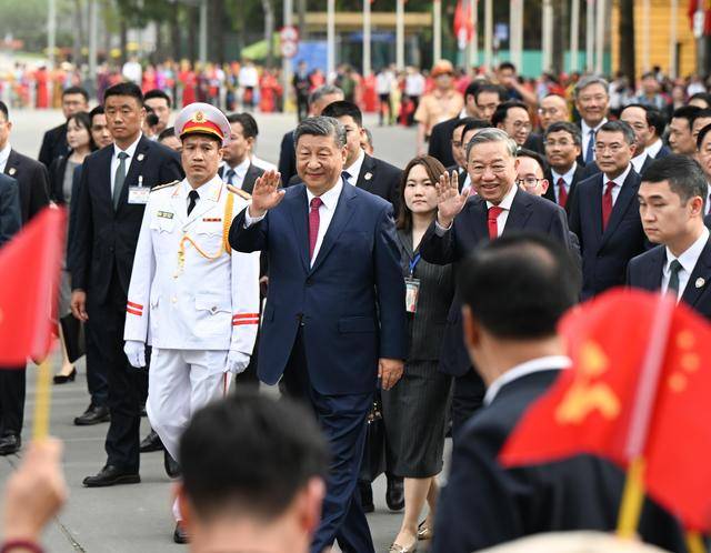 皇冠信用盘平台出租_图集｜越共中央总书记苏林为习近平举行欢迎仪式