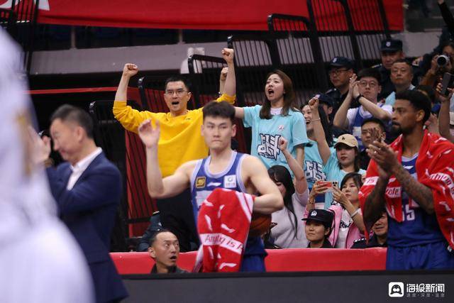hga026如何注册_强硬拿下天王山之战！青岛男篮大比分2-1浙江广厦hga026如何注册，距四强仅一步之遥！