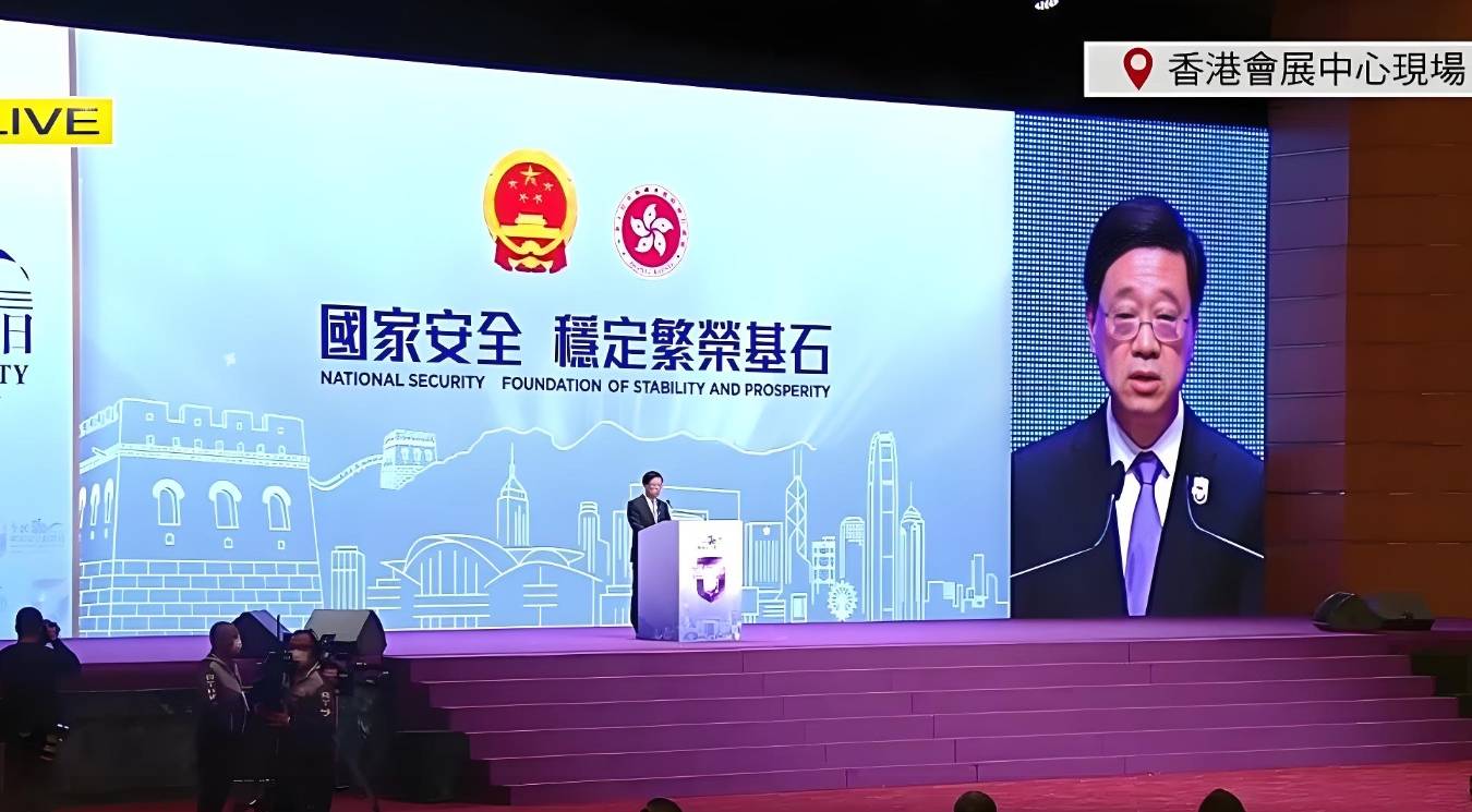 皇冠信用盘网址_中央港澳办主任强势发言后皇冠信用盘网址，香港某些人以后的日子看来是不会好过了