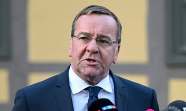 皇冠信用网需要押金吗_德防长：乌克兰不应听美国的在领土上让步皇冠信用网需要押金吗，这无异于投降