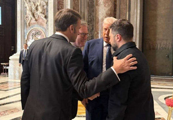 皇冠信用网需要押金吗_德防长：乌克兰不应听美国的在领土上让步皇冠信用网需要押金吗，这无异于投降