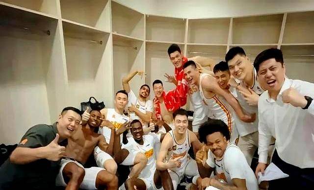 皇冠登一登二登三区别_山西狂飙三分教北汽做人皇冠登一登二登三区别，防守强队全场被打穿