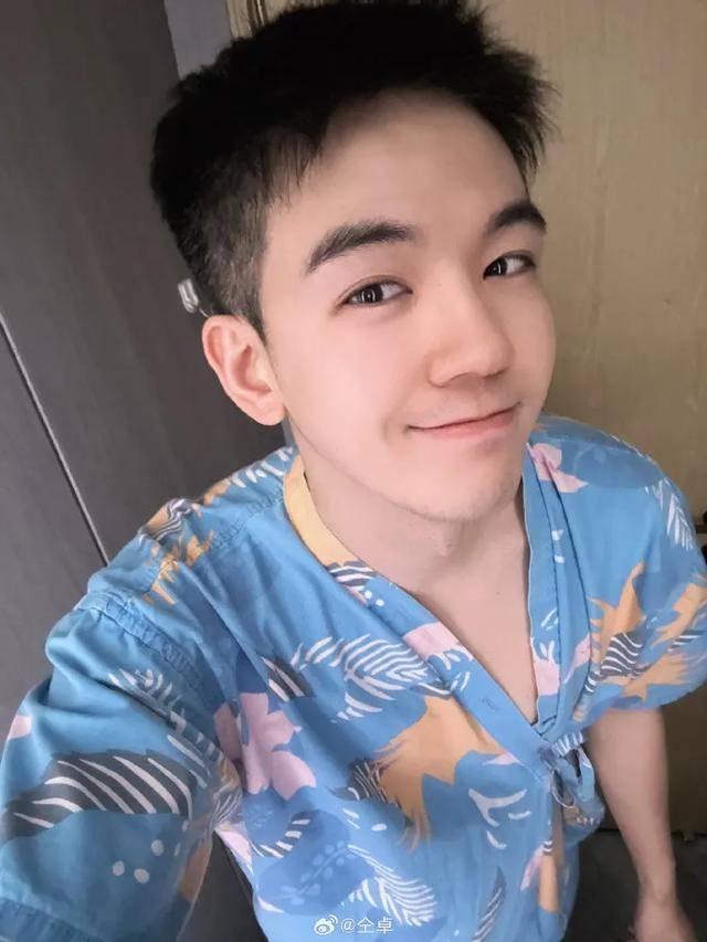 皇冠信用盘代理_仝卓实名举报33家关联公司偷税漏税