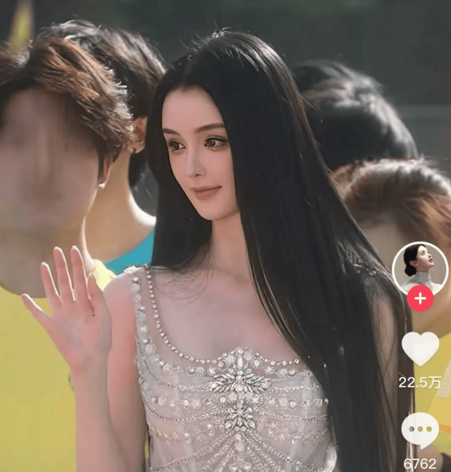 皇冠信用盘代理注册_新娘因长相太美被质疑AI换脸皇冠信用盘代理注册，拍摄者：她们一家都很美