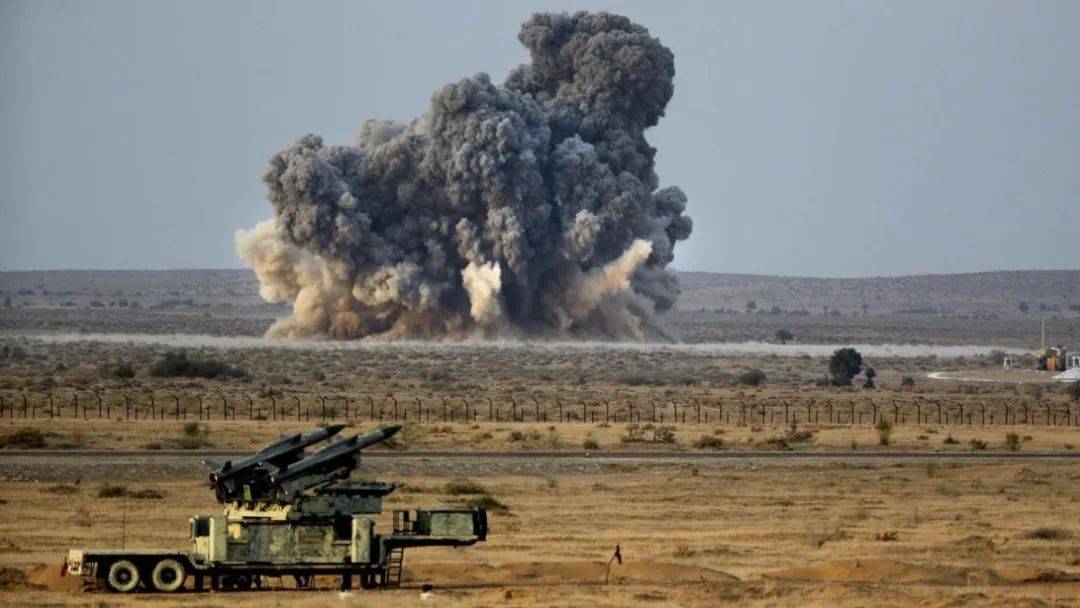 皇冠信用盘在线开户_中方力挺巴基斯坦皇冠信用盘在线开户，王毅警告印度：后果自负！克什米尔冲突再升级，中国呼吁和平解局