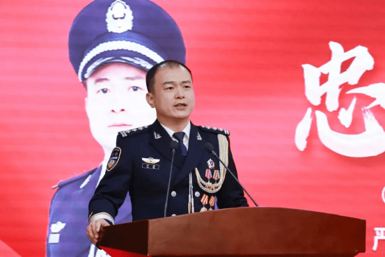 皇冠信用盘开户_苏州民警严方：840余万枚指纹、9000余起案件皇冠信用盘开户，他在方寸间寻找真相