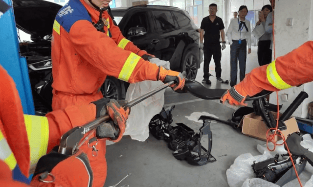 皇冠信用盘代理流程_低头一看皇冠信用盘代理流程，杭州小伙“魂都吓飞了”！正处于活跃期，消防重要提醒