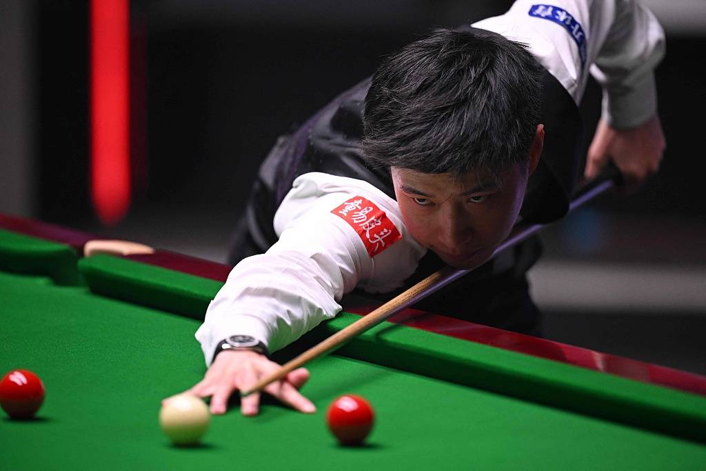 皇冠信用网申请_斯诺克世锦赛-赵心童17-8领先威廉姆斯 凌晨再赢一局即可加冕