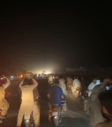 皇冠信用網代理申请_突发！印度向巴基斯坦三地发射导弹皇冠信用網代理申请，巴方誓言回应！两架印空军战机被击落，巴方全国空域关闭48小时