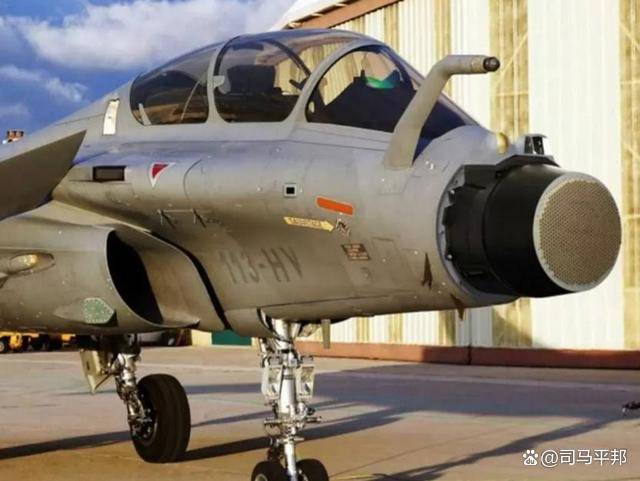 皇冠信用网址_首战告捷！歼-10CE正面击溃阵风皇冠信用网址，印方求助法国，未得到任何回应