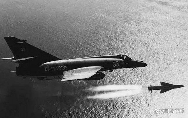 皇冠信用网址_首战告捷！歼-10CE正面击溃阵风皇冠信用网址，印方求助法国，未得到任何回应